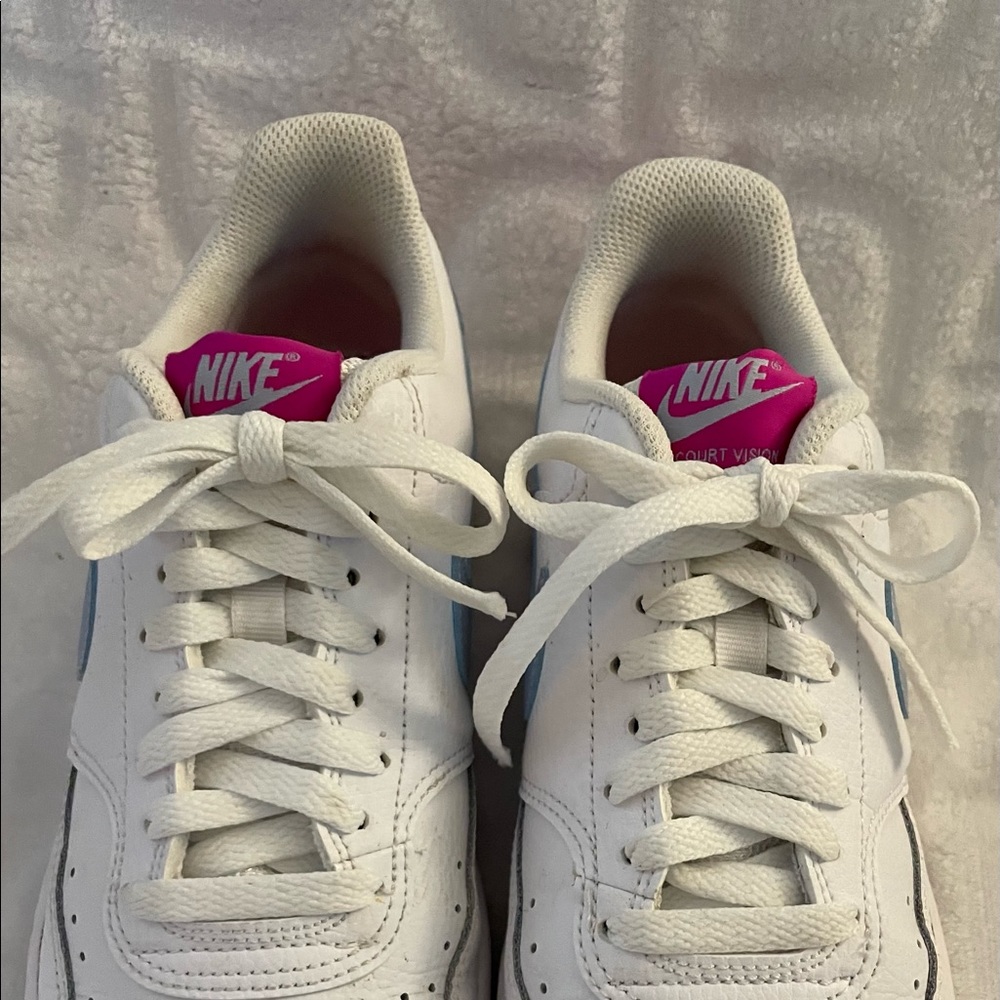 Nike Women’s Court Vision Low